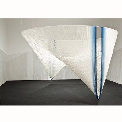 春风燕语 丝线艺术装置丝线吊饰编织美陈艺术装置商场中庭橱窗