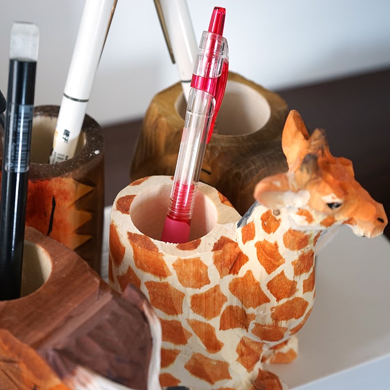 手工木雕椴木笔筒雕刻卡通动物小摆件可爱办公书桌装饰品实用礼物