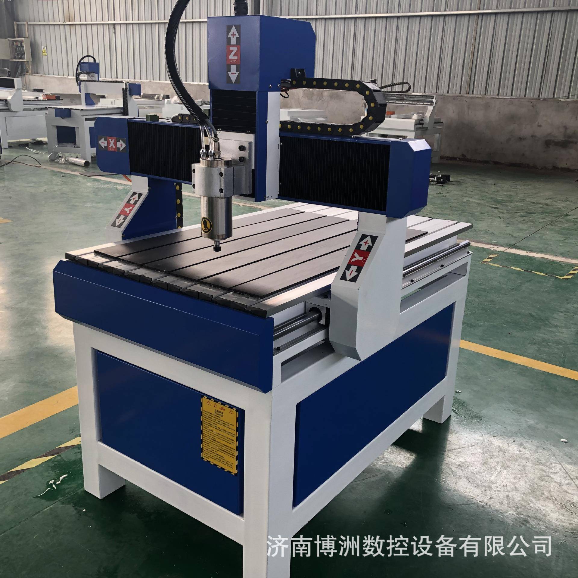 工艺品模型木工雕刻机6090小型数控雕刻机碳纤维板双色板雕刻机