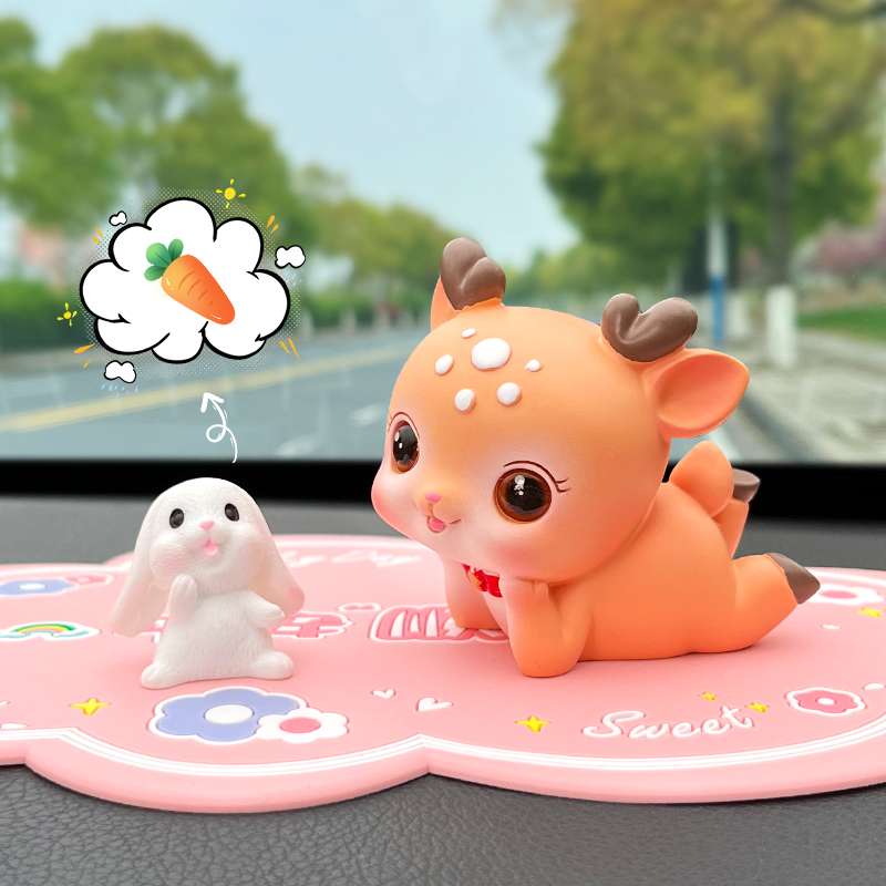 2024新款汽车摆件车内装饰用品一路平安鹿车载女可爱中控台装饰品