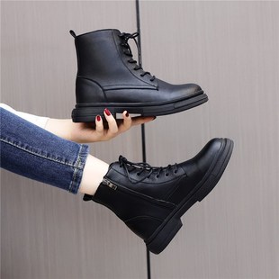 显脚小马丁靴女英伦风2024年春秋新款单靴平底防滑瘦瘦短靴大码41