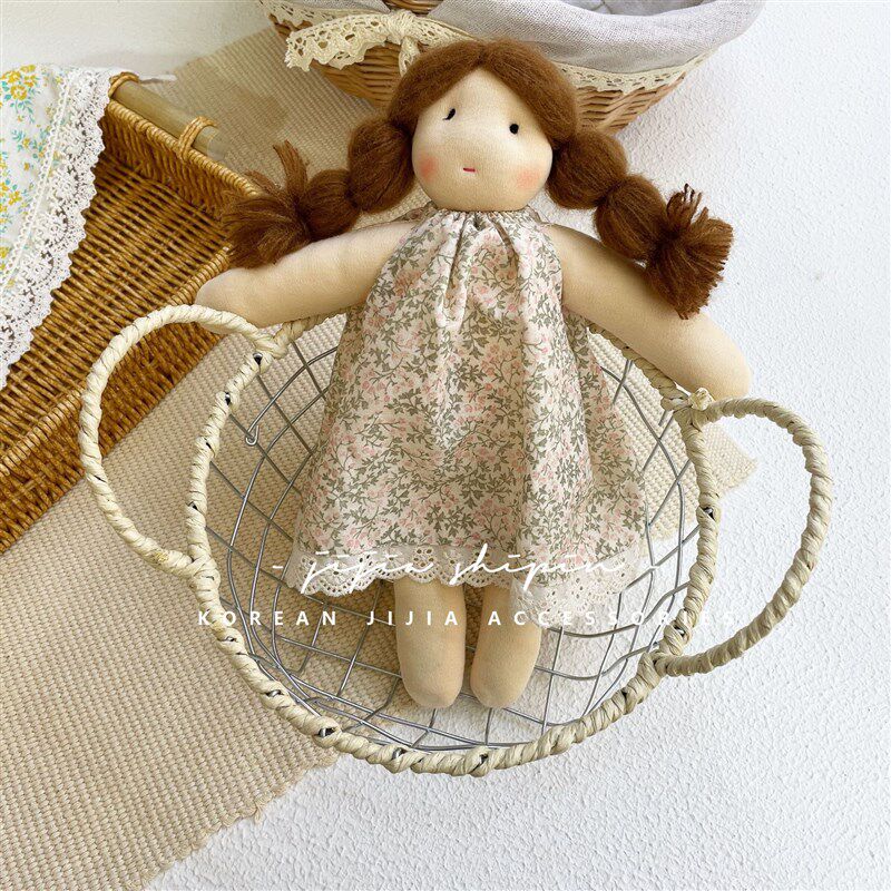 韩系手工布艺碎花裙娃娃玩偶可爱麻花辫公仔陪伴布偶女孩礼物
