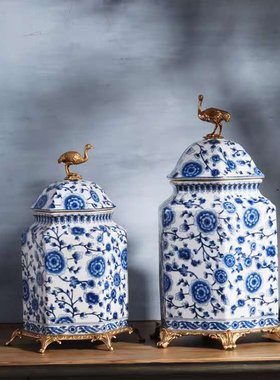 青花瓷软装饰品摆件欧式美式古典客厅茶几三件套陶瓷配铜家居摆设