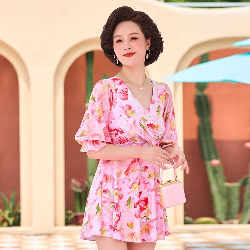泳衣女2025新款大码微胖女孩遮肉显瘦温泉连体裙女士妈妈游泳装