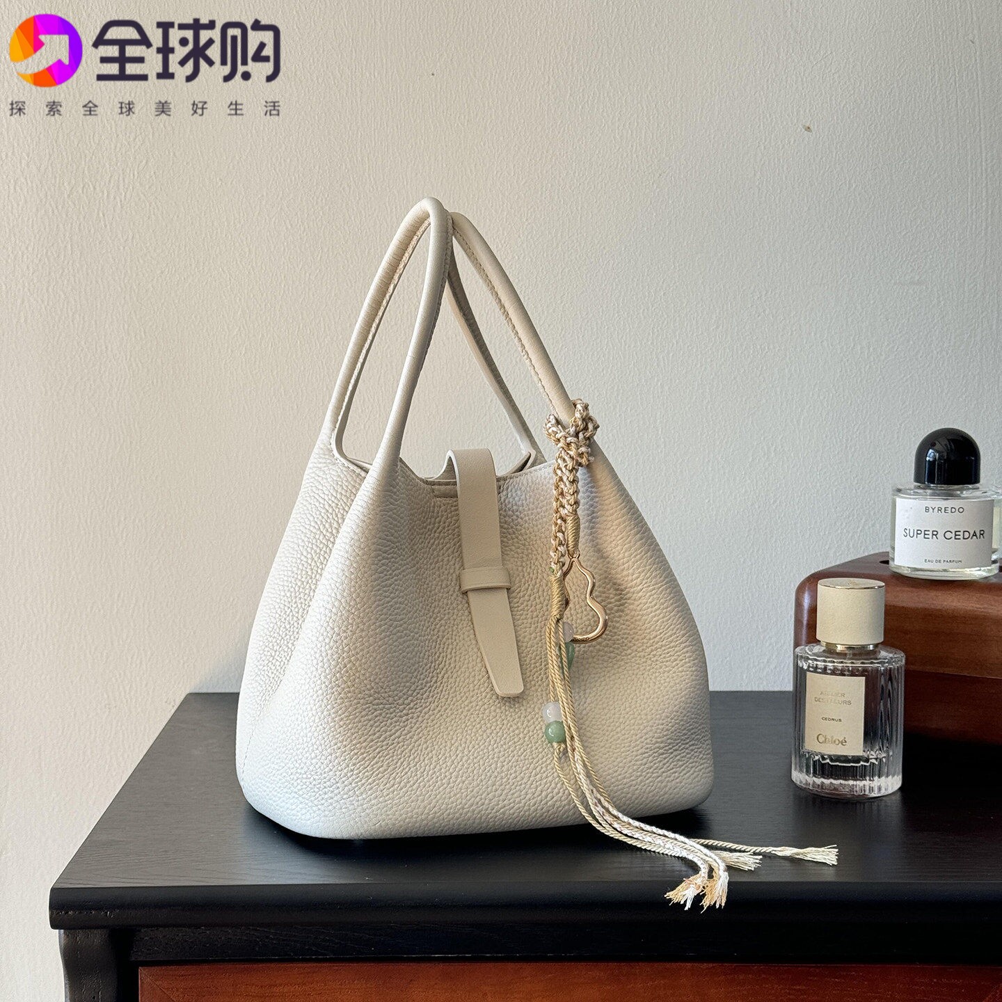 香港真皮女式包包2026新款菜篮子包头层牛皮水桶新款斜挎手提包