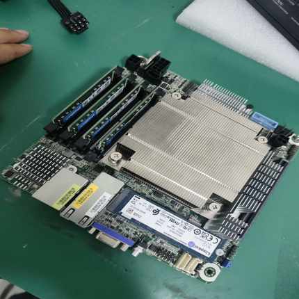 永擎主板X570D4I-2TSO-DIMM内存双口万兆-议价