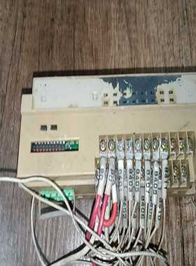 OMRONDRT1-TS04P外壳有偏黄-议价