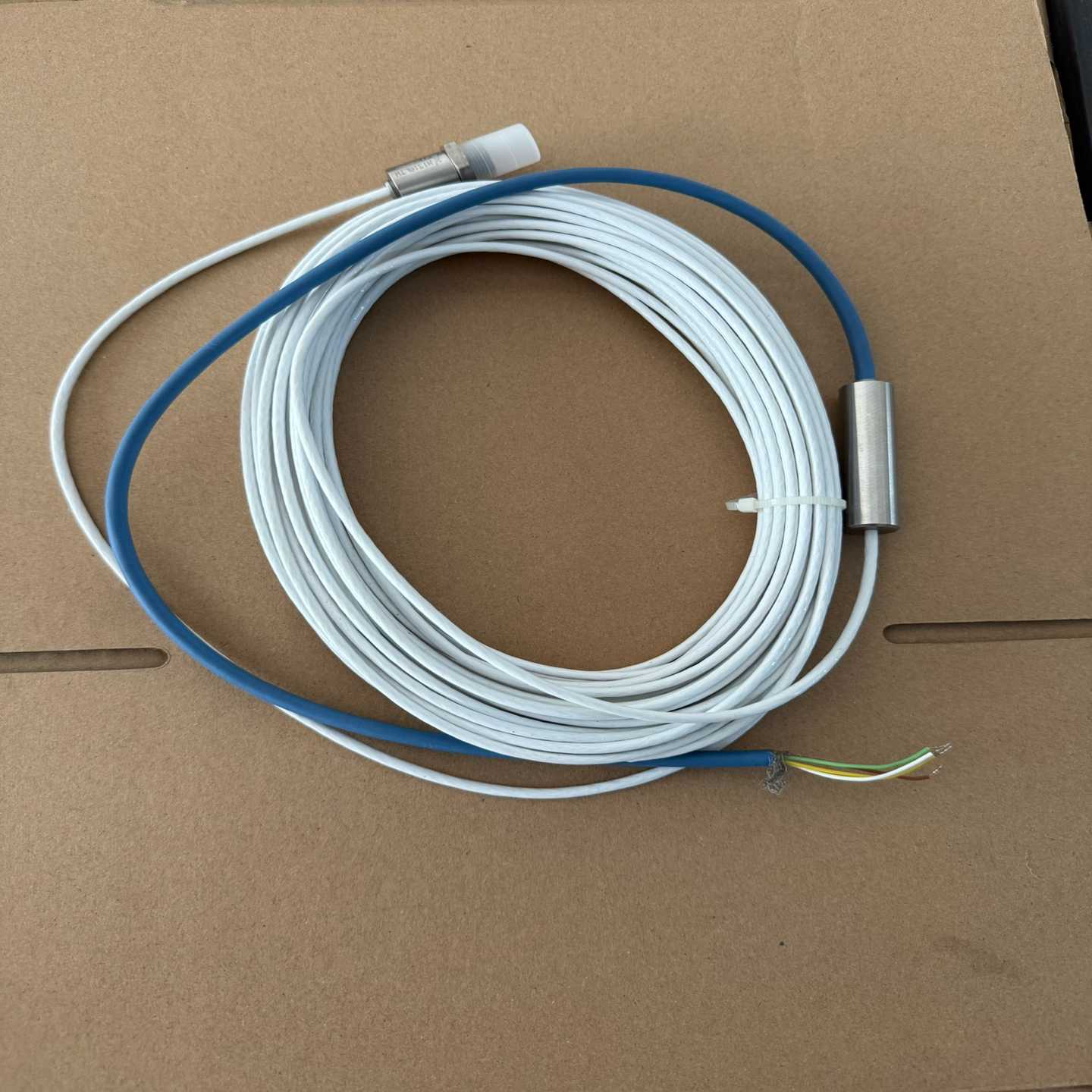 雷泰RAYMI310LTHCB8红外测温仪包装太脏询价