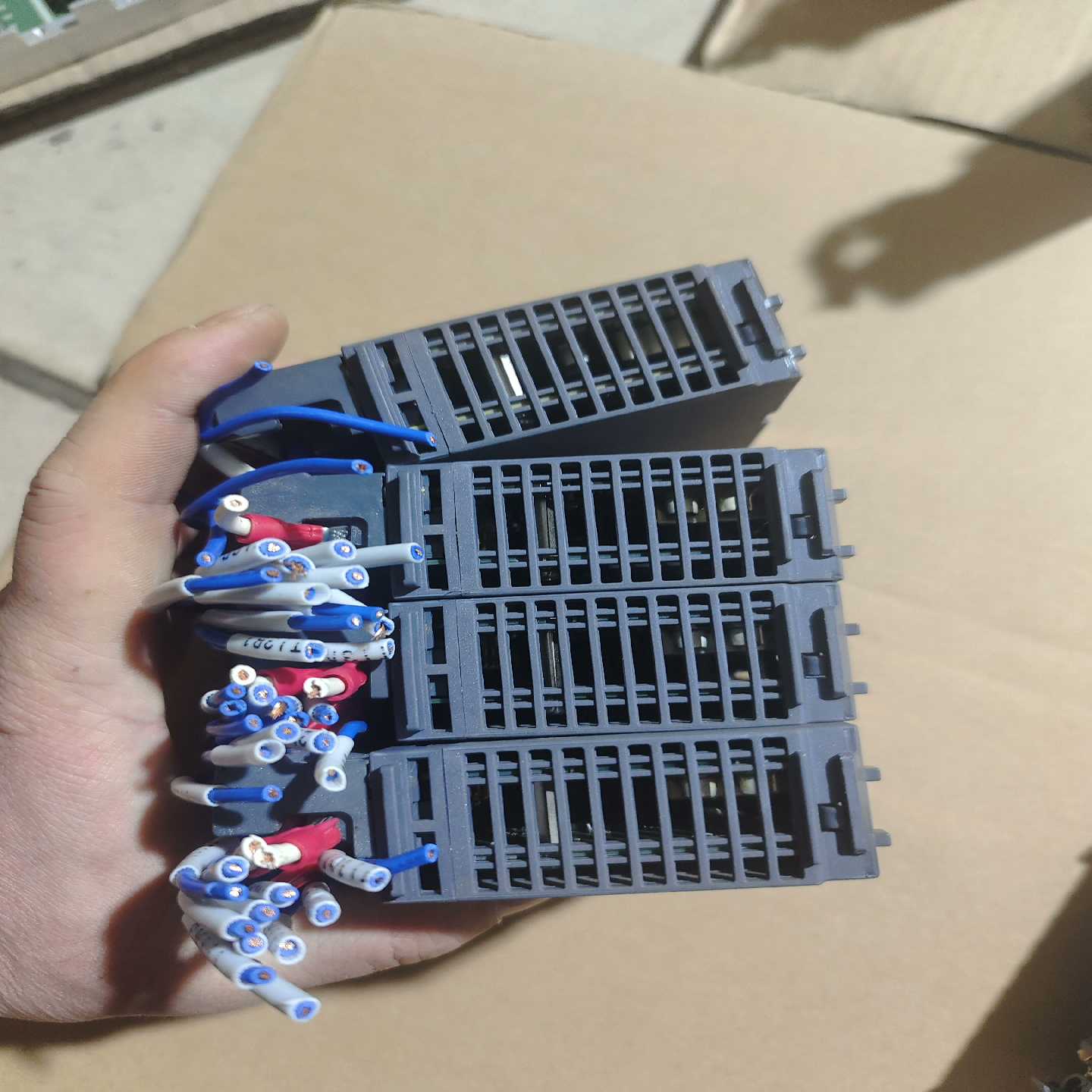 三菱模拟量I/0模块，温度输入Q64RD三个，Q64AD一个【鑫鑫商