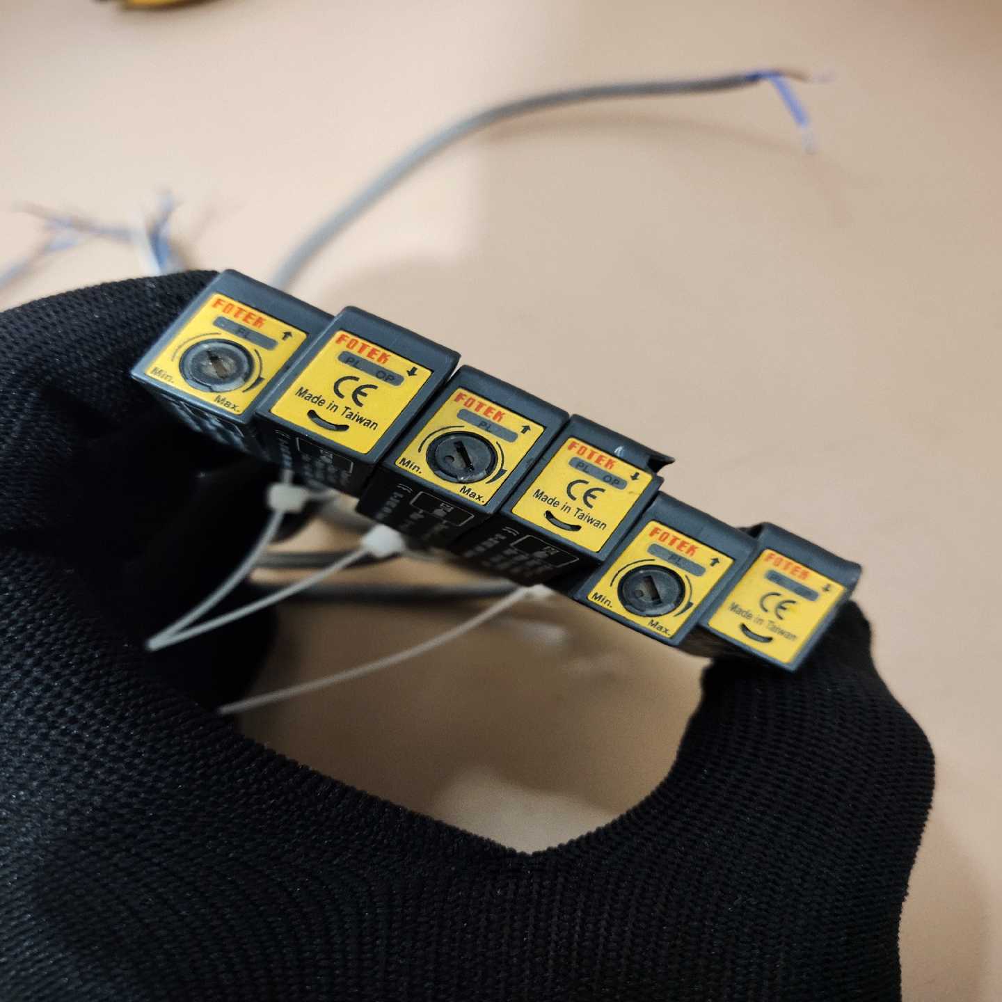 议价正品台湾FOTEK阳明E2T-4MN光电传感器对射光电开关,W现货/