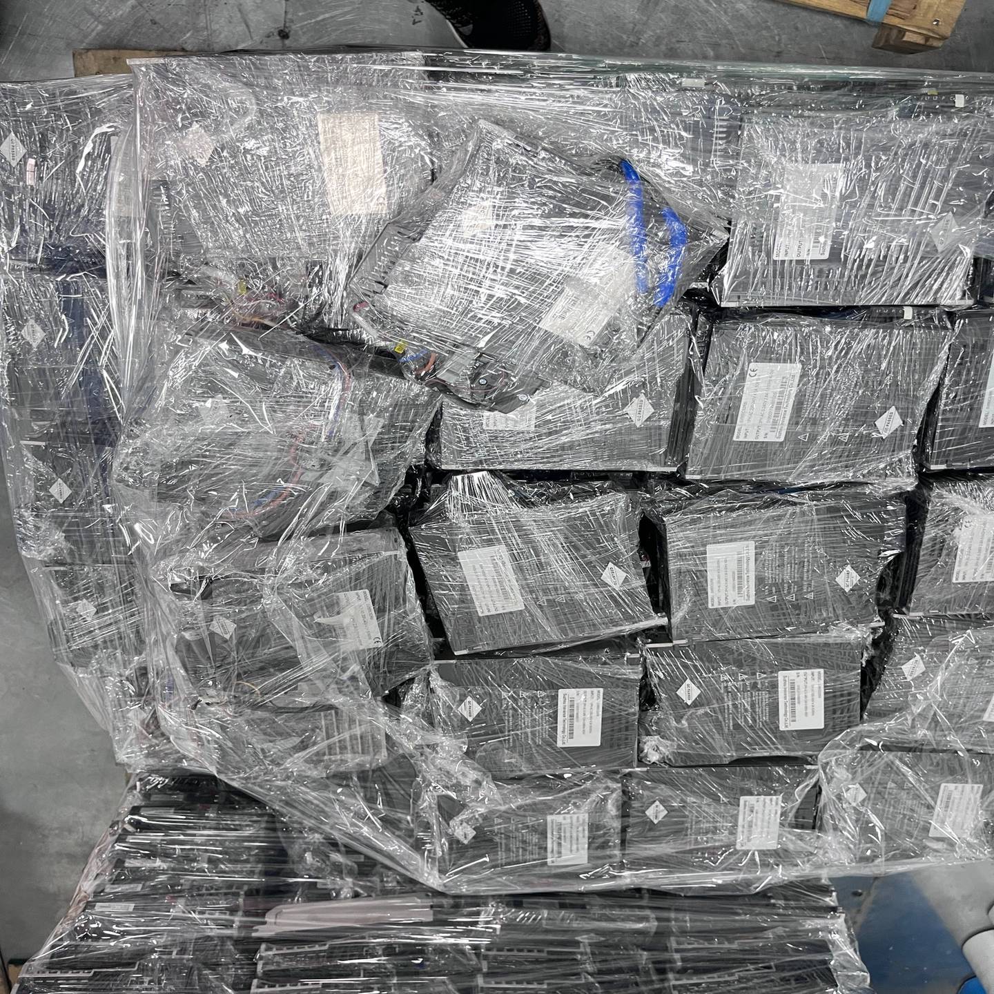 咨询-汇川伺服SV660CS2R8I，MS1H4-40B30CB-