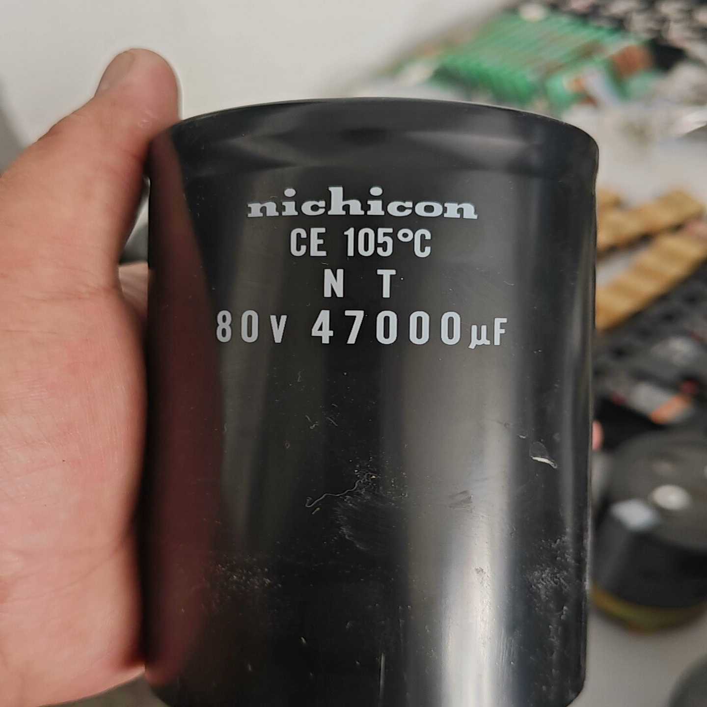 尼吉康原装拆机电容，型号是80V47000F，工作温度支--议价商品