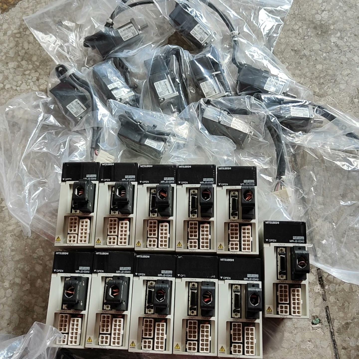 三菱伺服电机套装MR-J2-03A5/HC-AQ0335D原(通通配件)