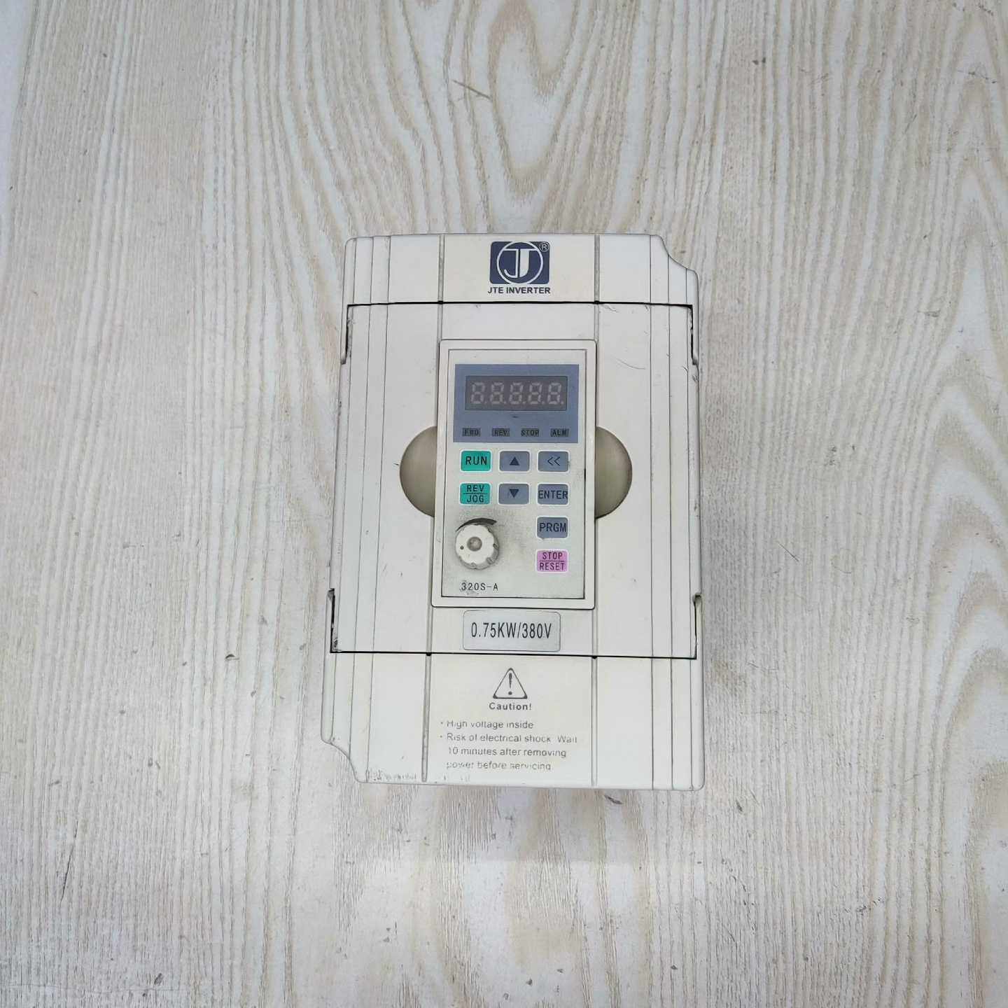 议价金田JTE320S变频器0.75kwr/380v现货/维修