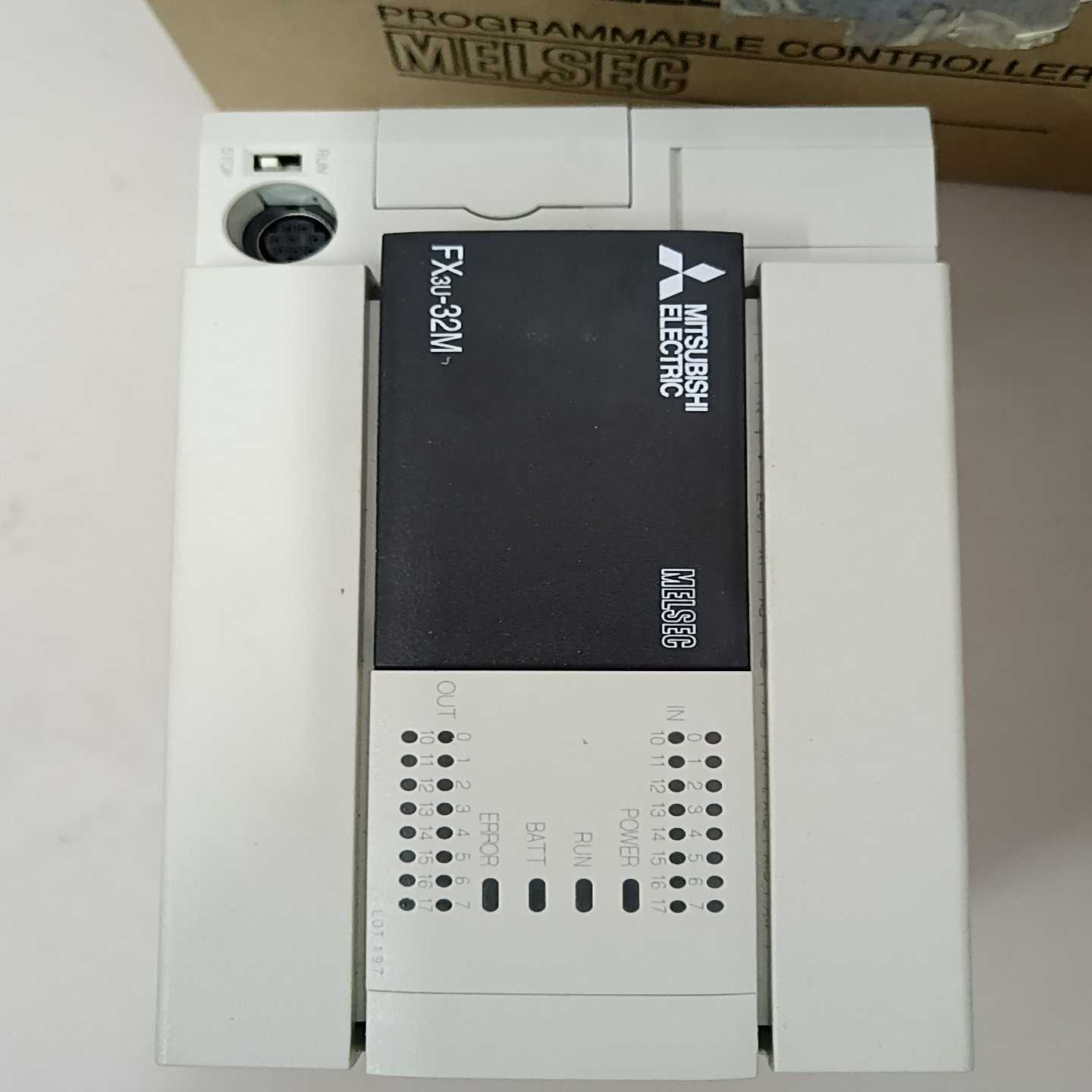 继电器FX3u-32MR/ES~询价