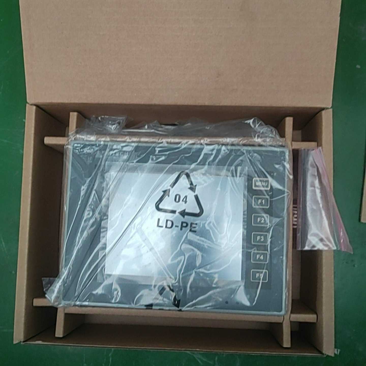 海泰克PWS6600S-SD触摸屏，型号PWS6600S-S--议价商品