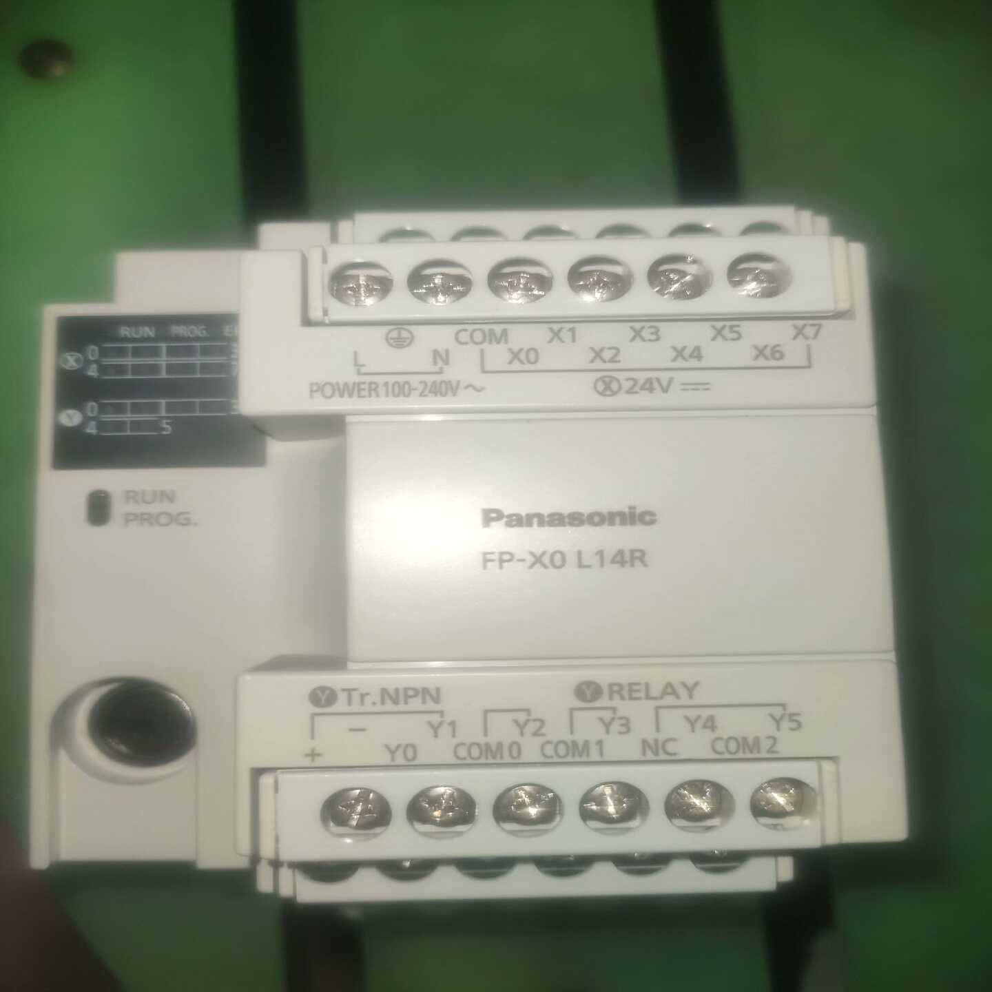 松下FP-X0L14R松下PLC控制器。--议价商品