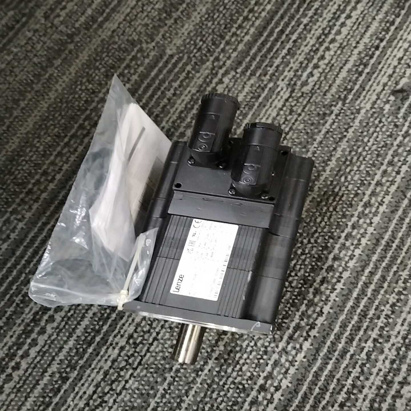 lenze全新伦茨伺服电机mcs12d41-rs0b01.-议价