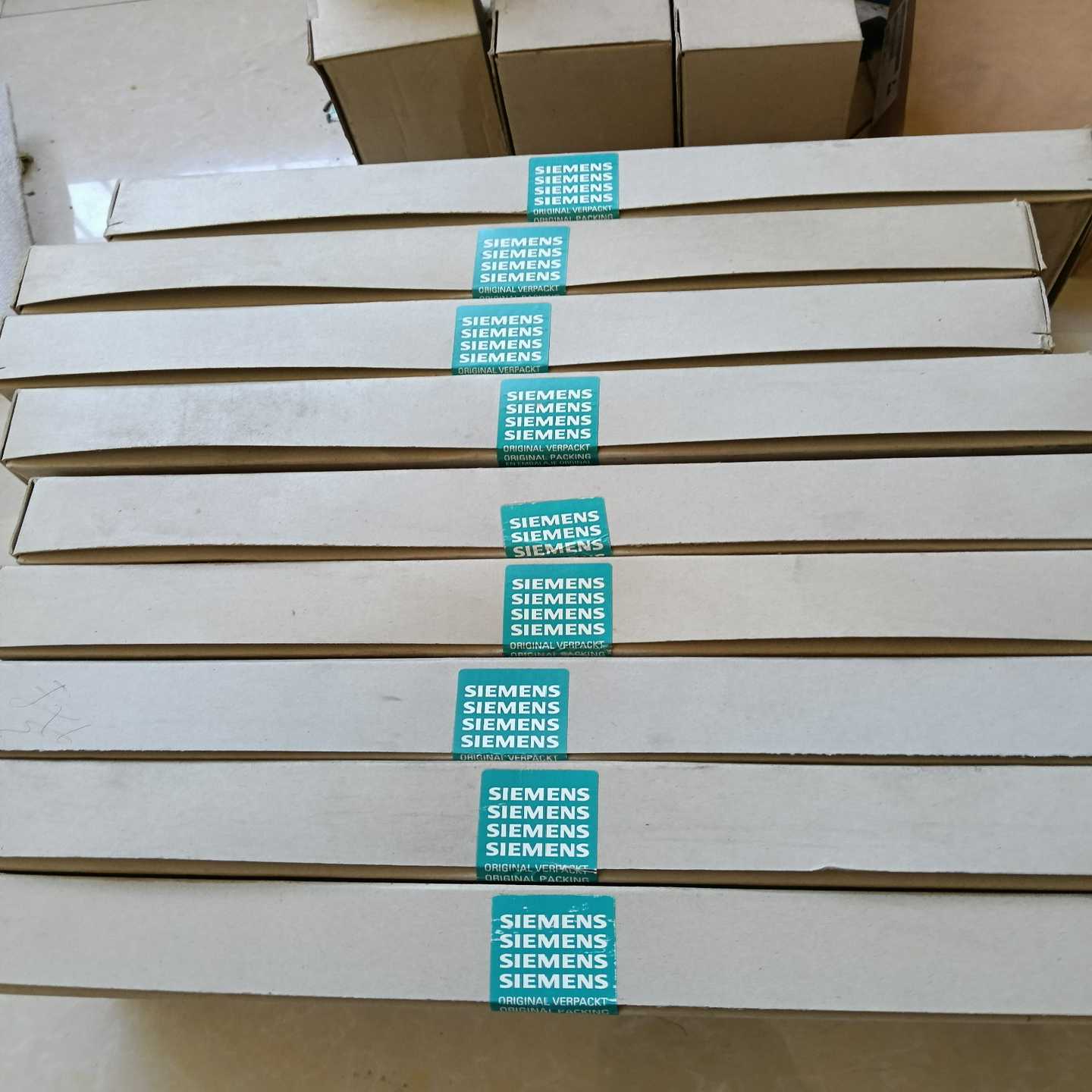 西门子6SE7031-2HF84-1BG0全新库存9个，1--议价商品