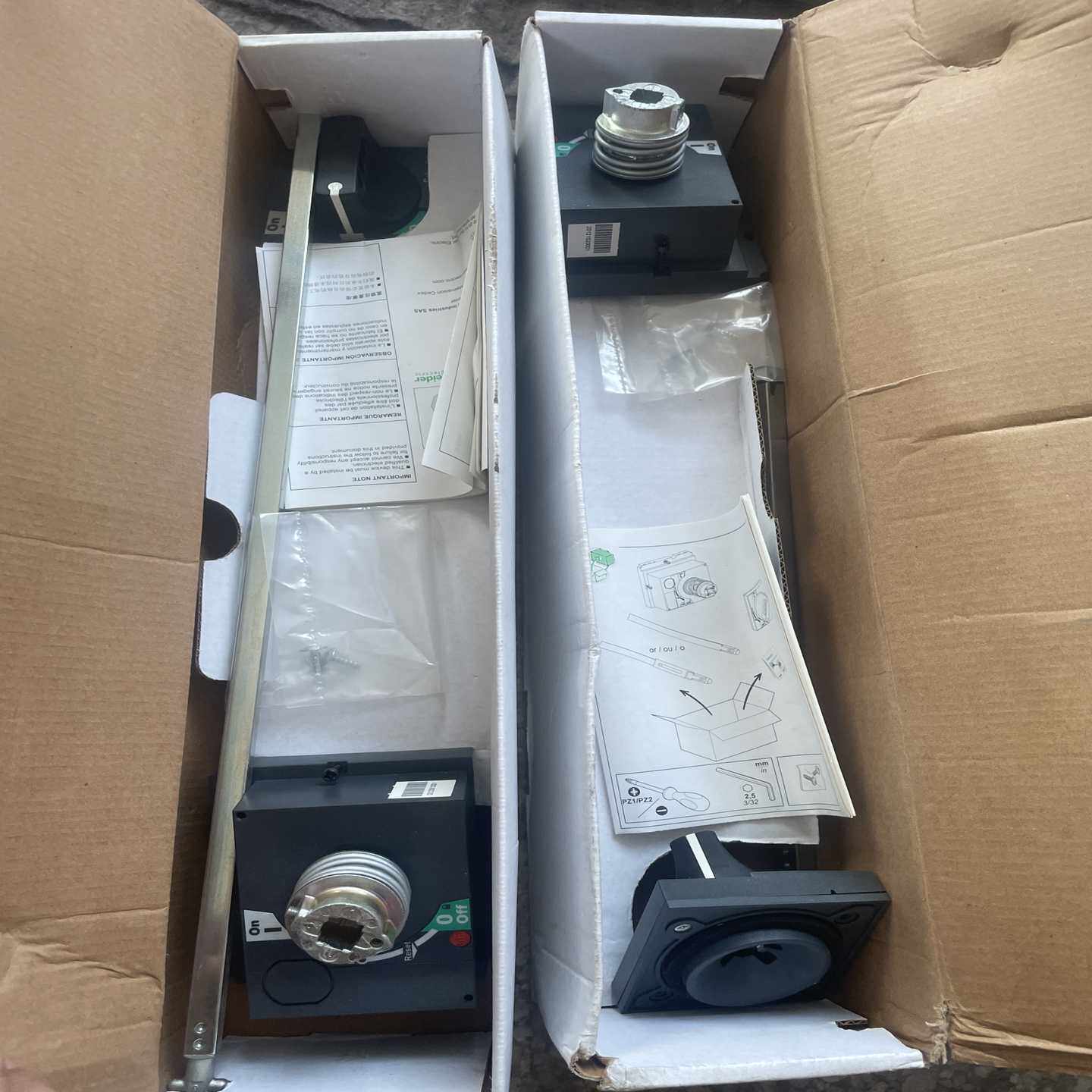 施耐德NSx100/250手操机构延长操作手柄CV--议价商品