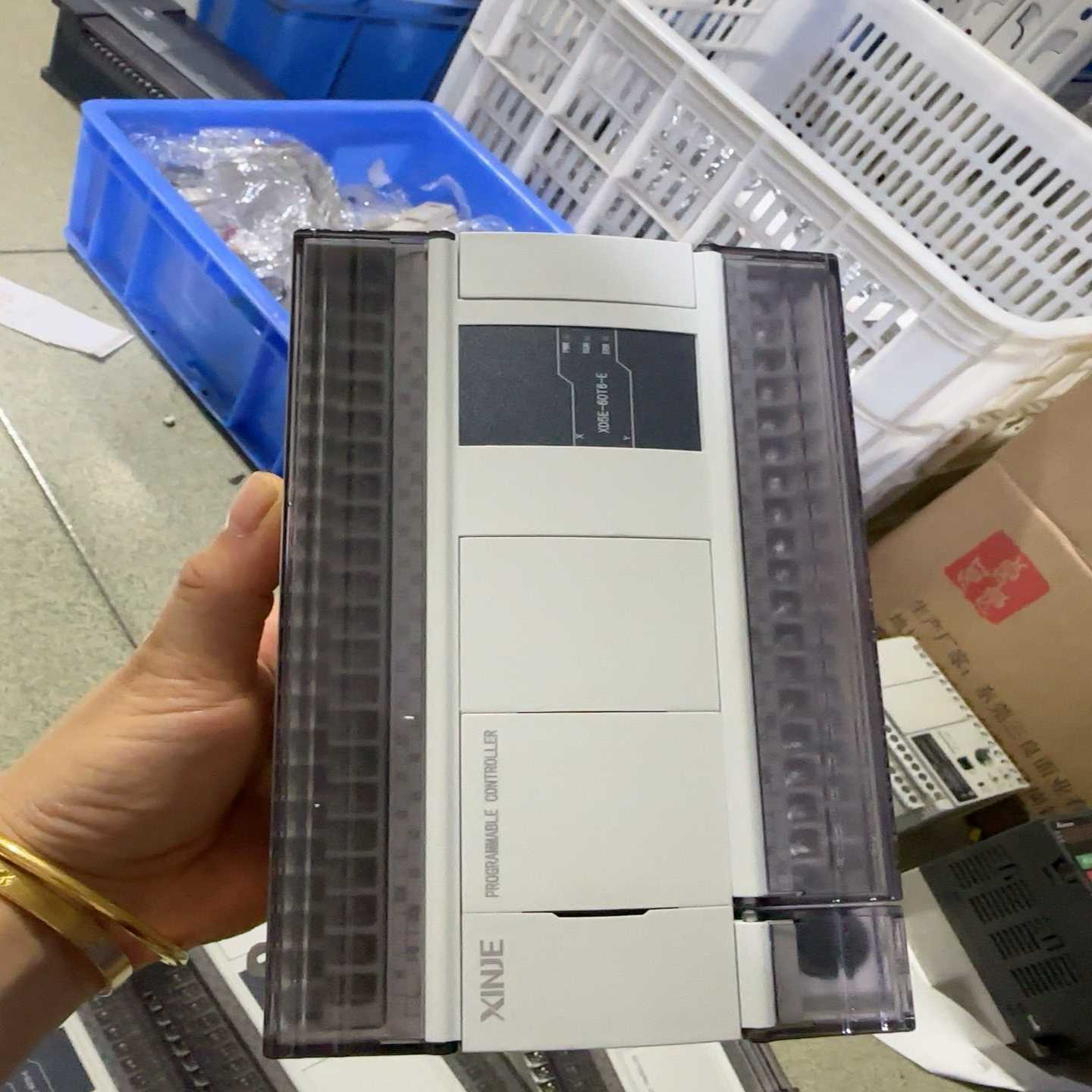 信捷XD5E-60T6-E，成色九成以上新，功能包好。实图拍--议价商品