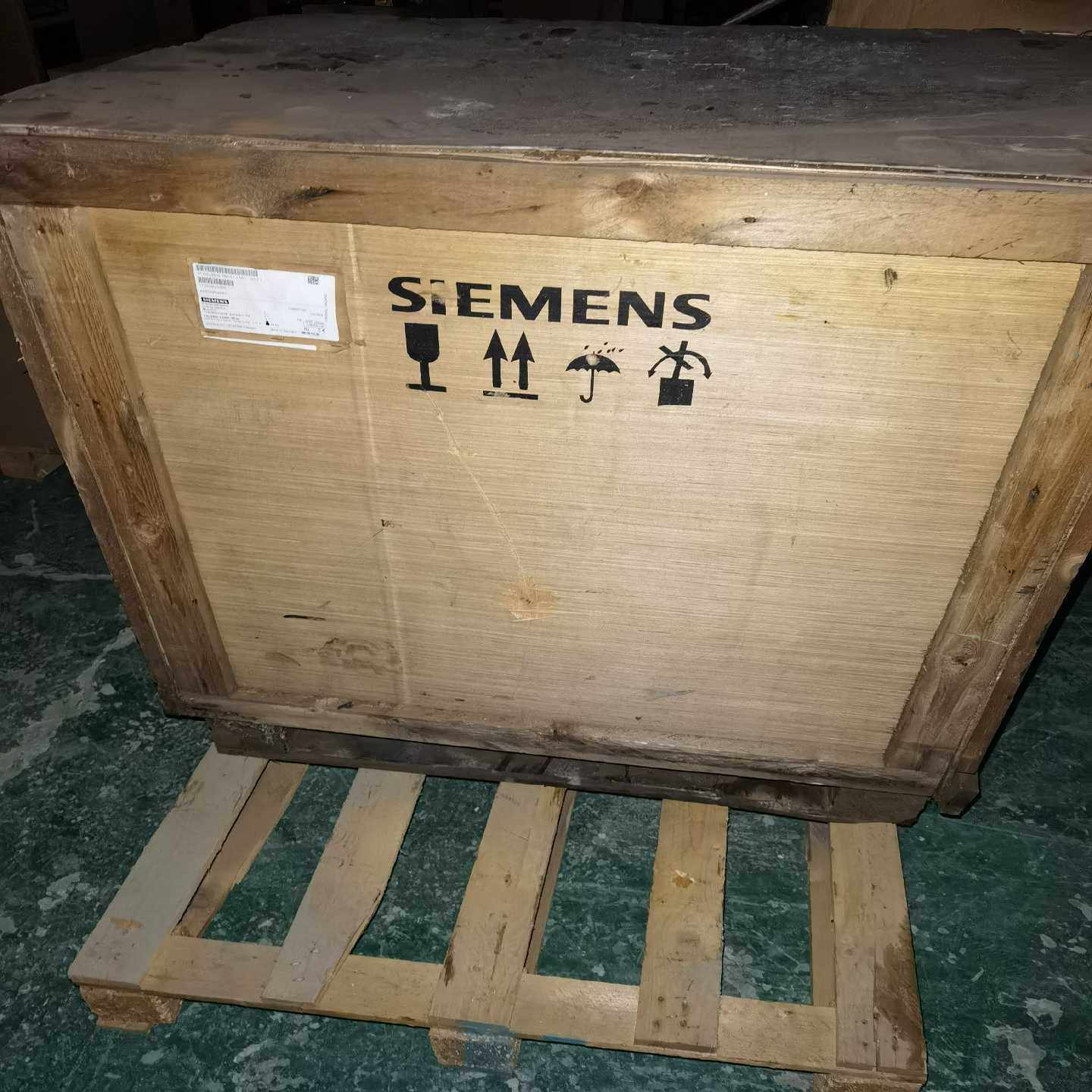 6SL3000-1BH31-3AA0，未拆封，实询价