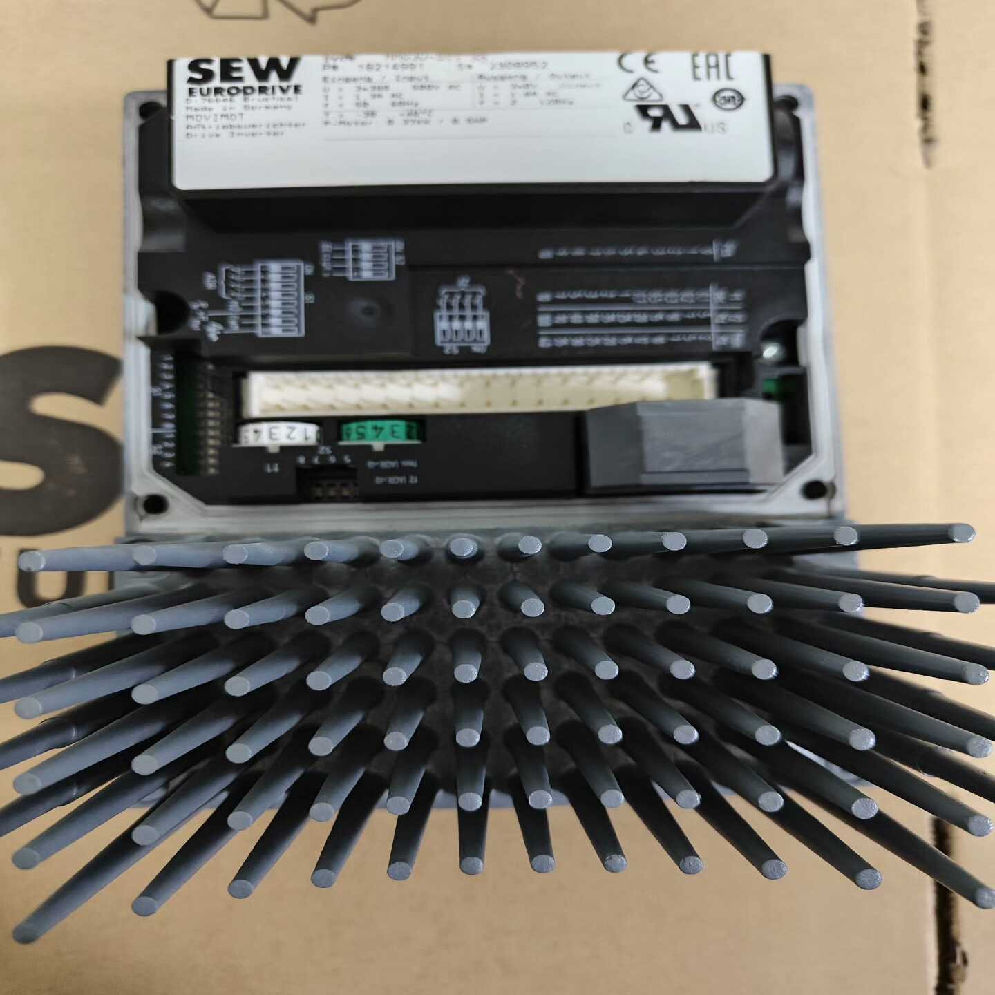 SEW变频器MM40D5A3-4-00价格美丽咨询下询价