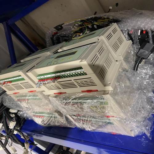 纬朗光源控制器LC-11-4CH-P1 4个~询价