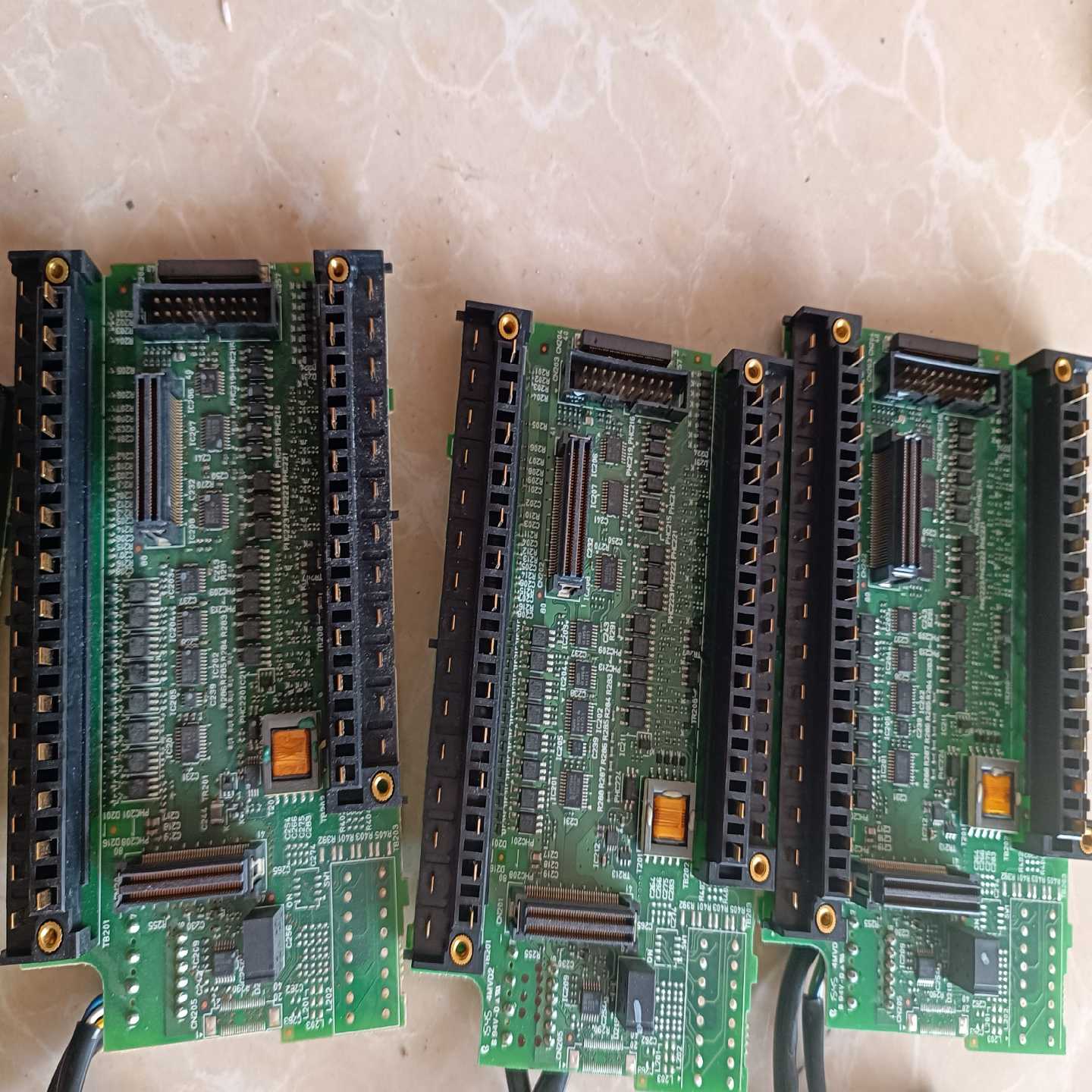 【议价】PLCCP1H-X40DT-DIO中板实适用