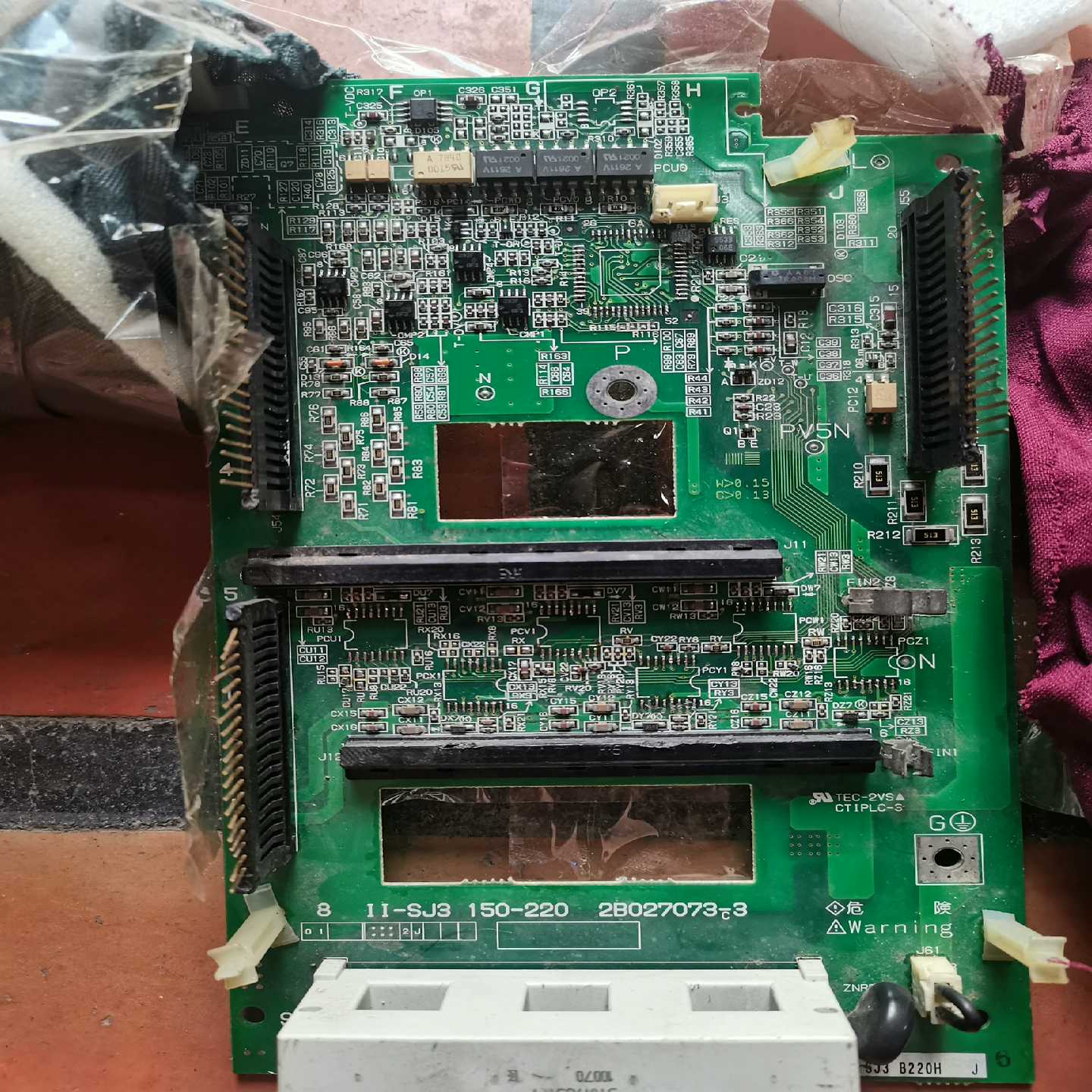 日立变频器SJ300和L300P系列2B027073-询价