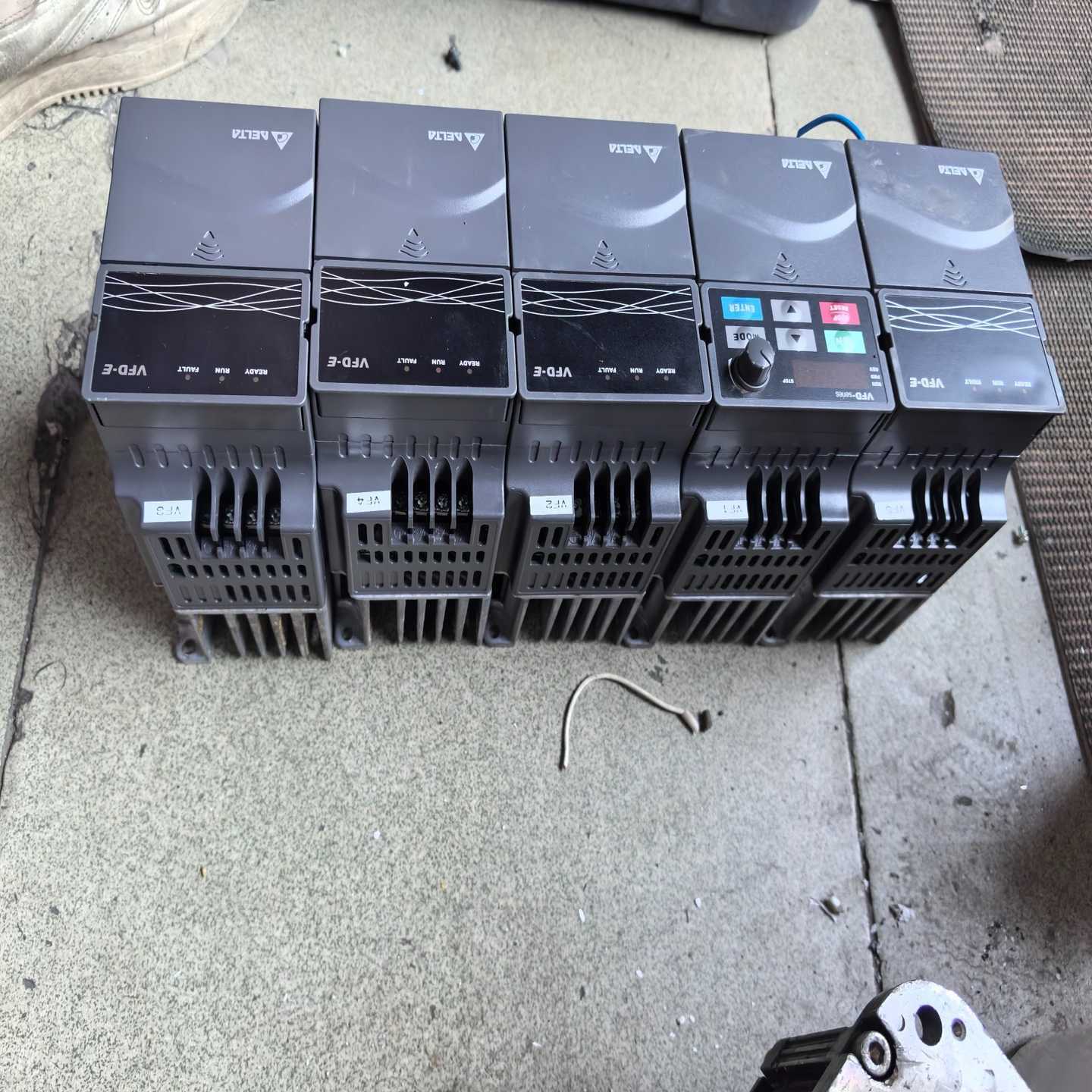 【议价】台达变频器0.4KW0.75KW380V