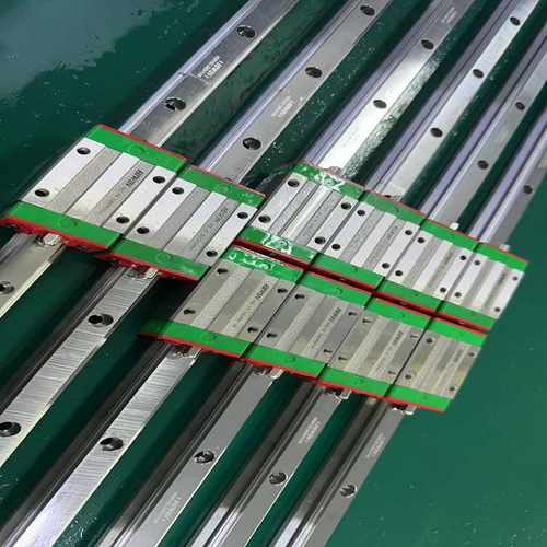 九成新台湾上银HIWIN直线导轨滑块EGH15CAE询价