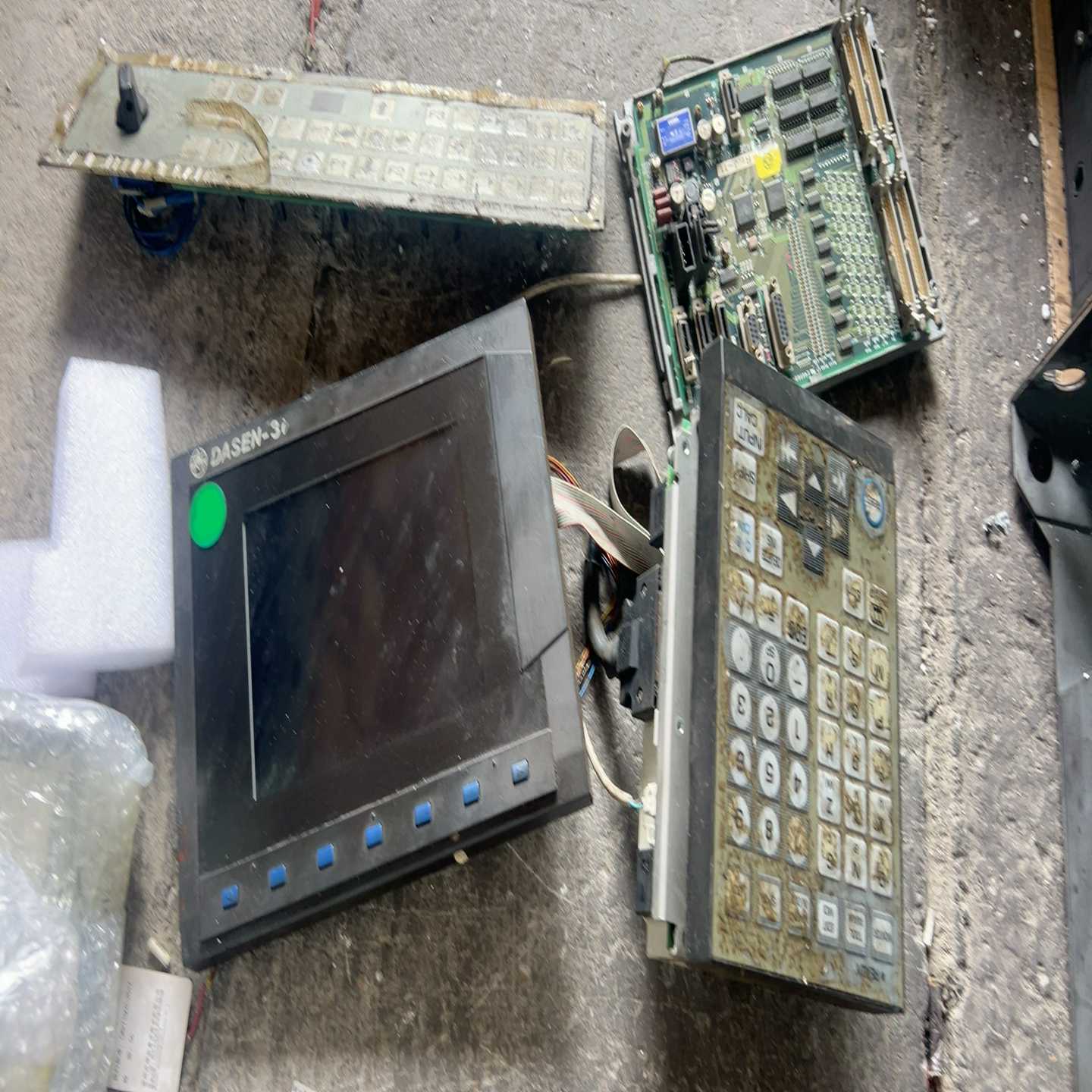 大森FCU6-DUT11-1屏配MU071数控，货如图，设备询价