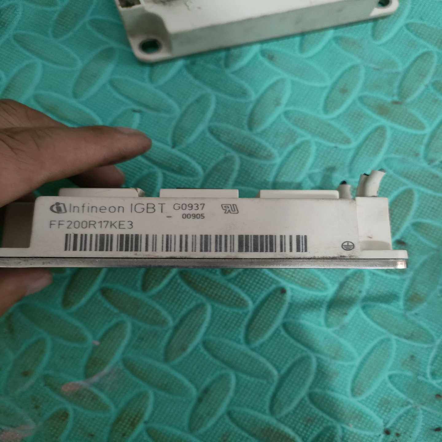 英飞凌模块FF200R17KE3-议价