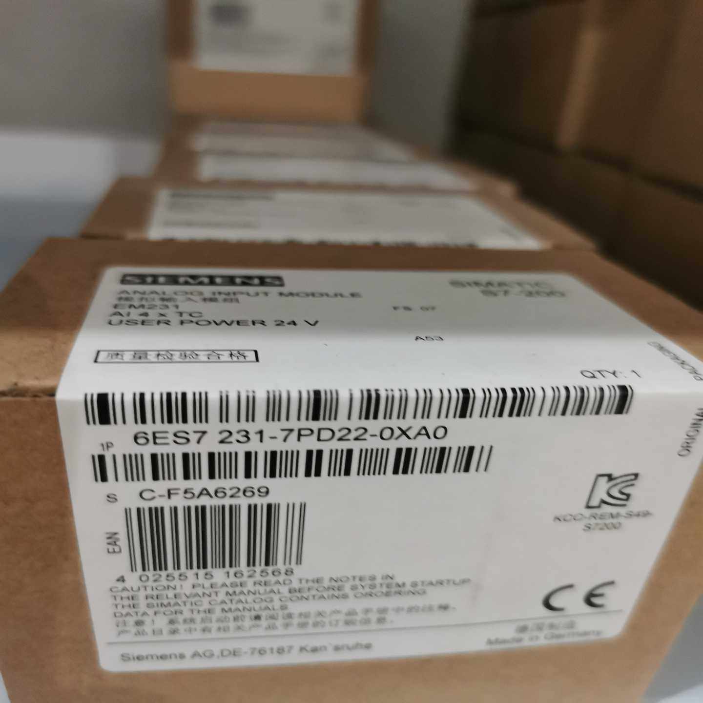 未开封6ES7231-7PD22-0XA0（佳毅工控）