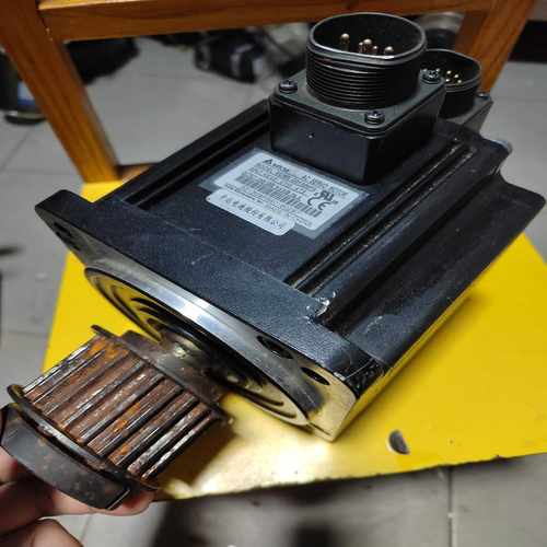 【议价】中达电机，ECMA-G31309PS，0.9KW实物如图，适用