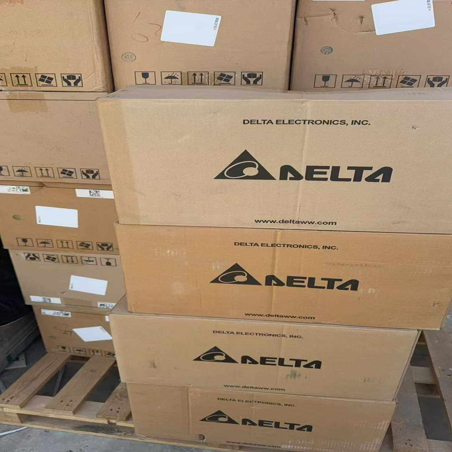 全新台达变频器VFD075C23A，议价{议价}