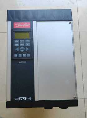 丹佛斯变频器VLT5004PT5C54STR3DLF00A0-议价