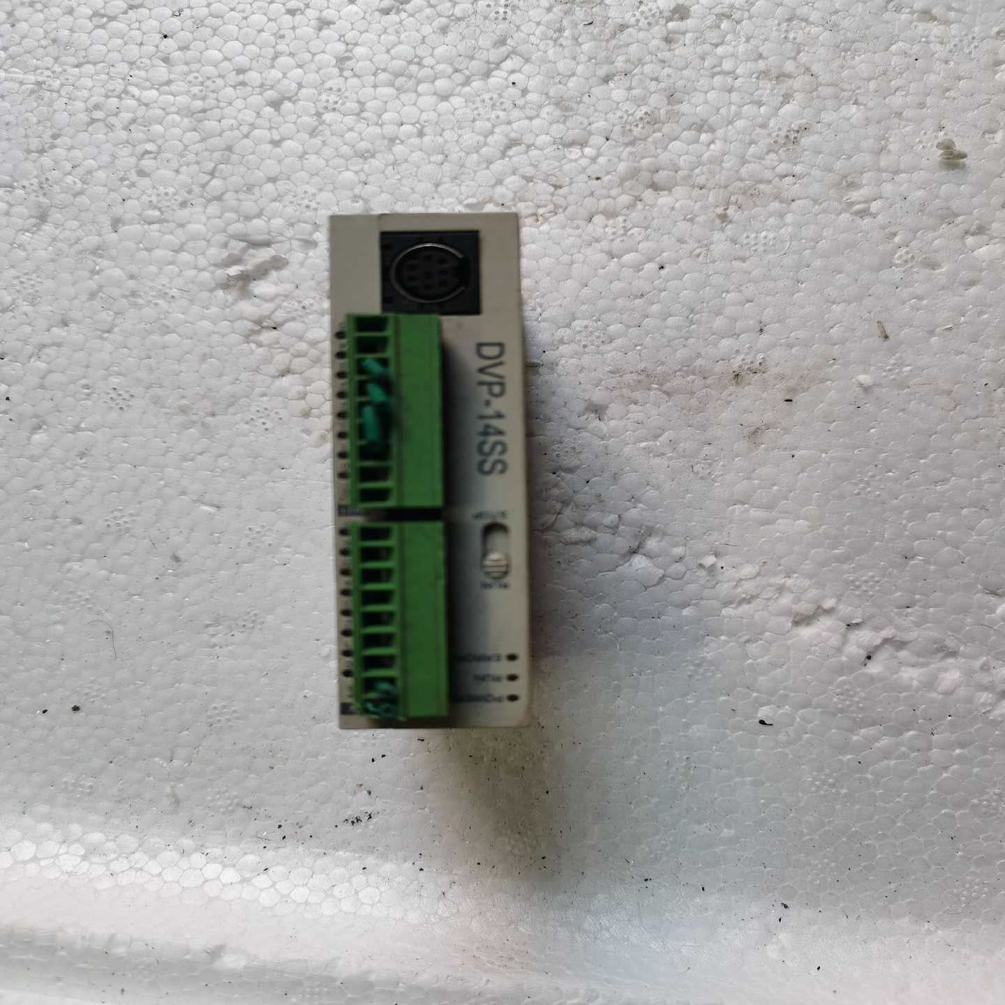 台达DVP14SS11R2，成色如图，功能正【询价】