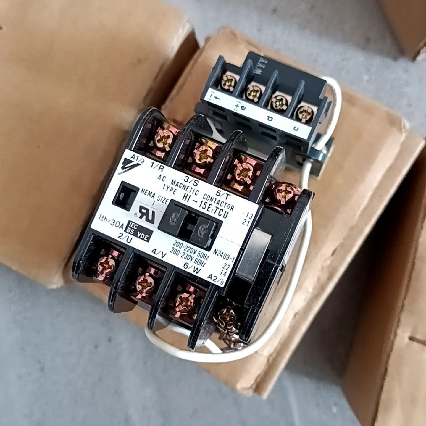 安川G5变频器接触器HI-15E2TCU30A未使用询价