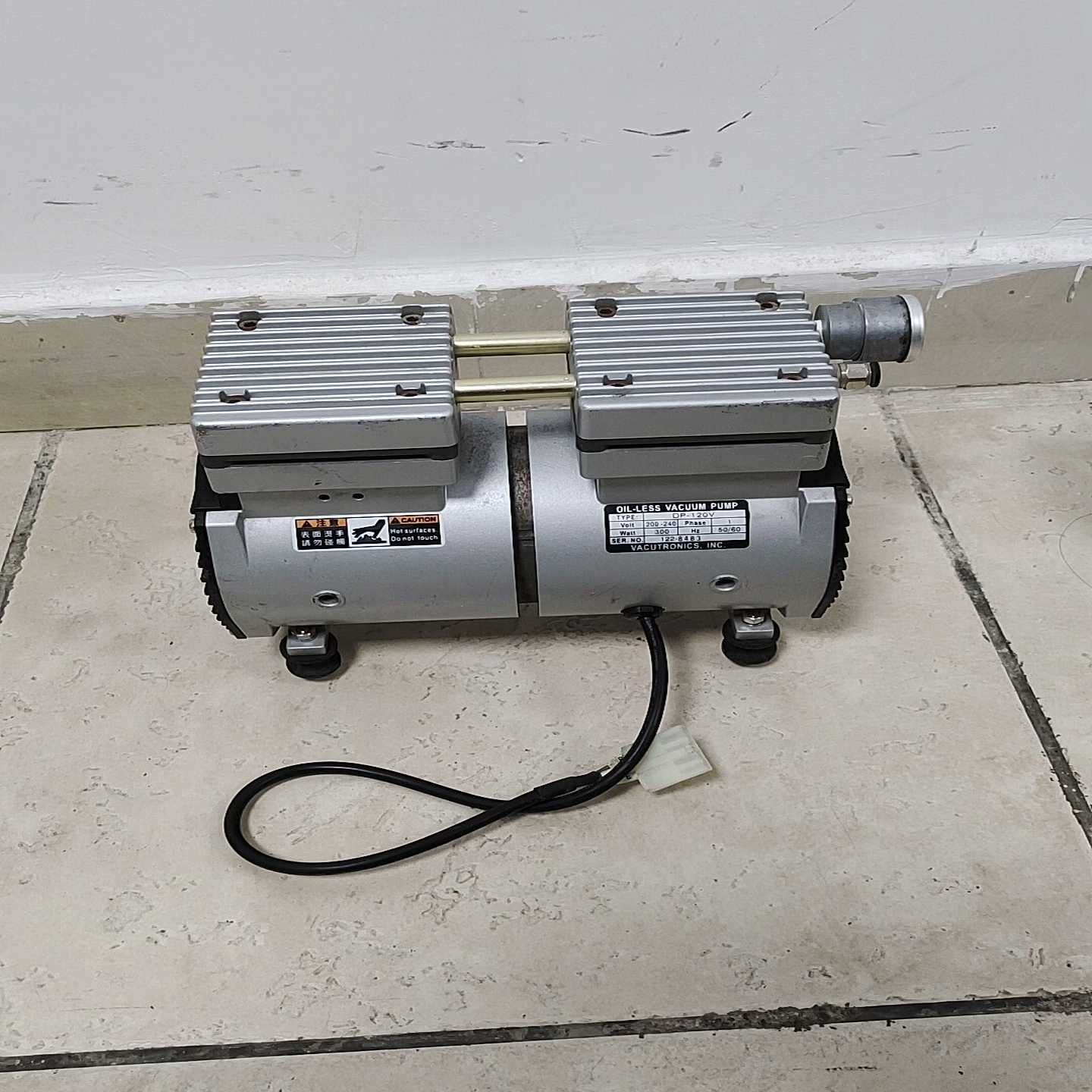 台湾钰邦无油活塞真空泵，形号DP–120V/(L)，功率30询价