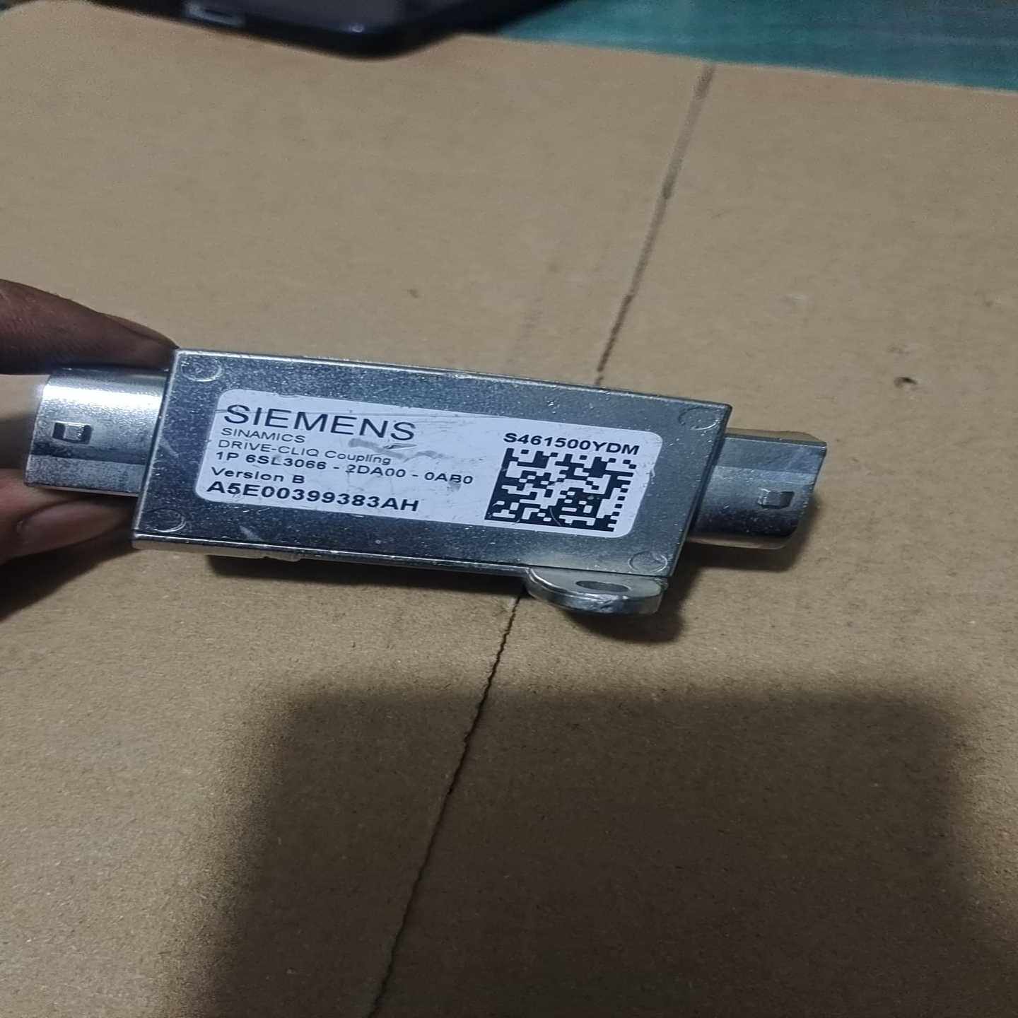 西门子SIEMENSDRIVE-CLiQ耦合器，型号6SL--议价商品