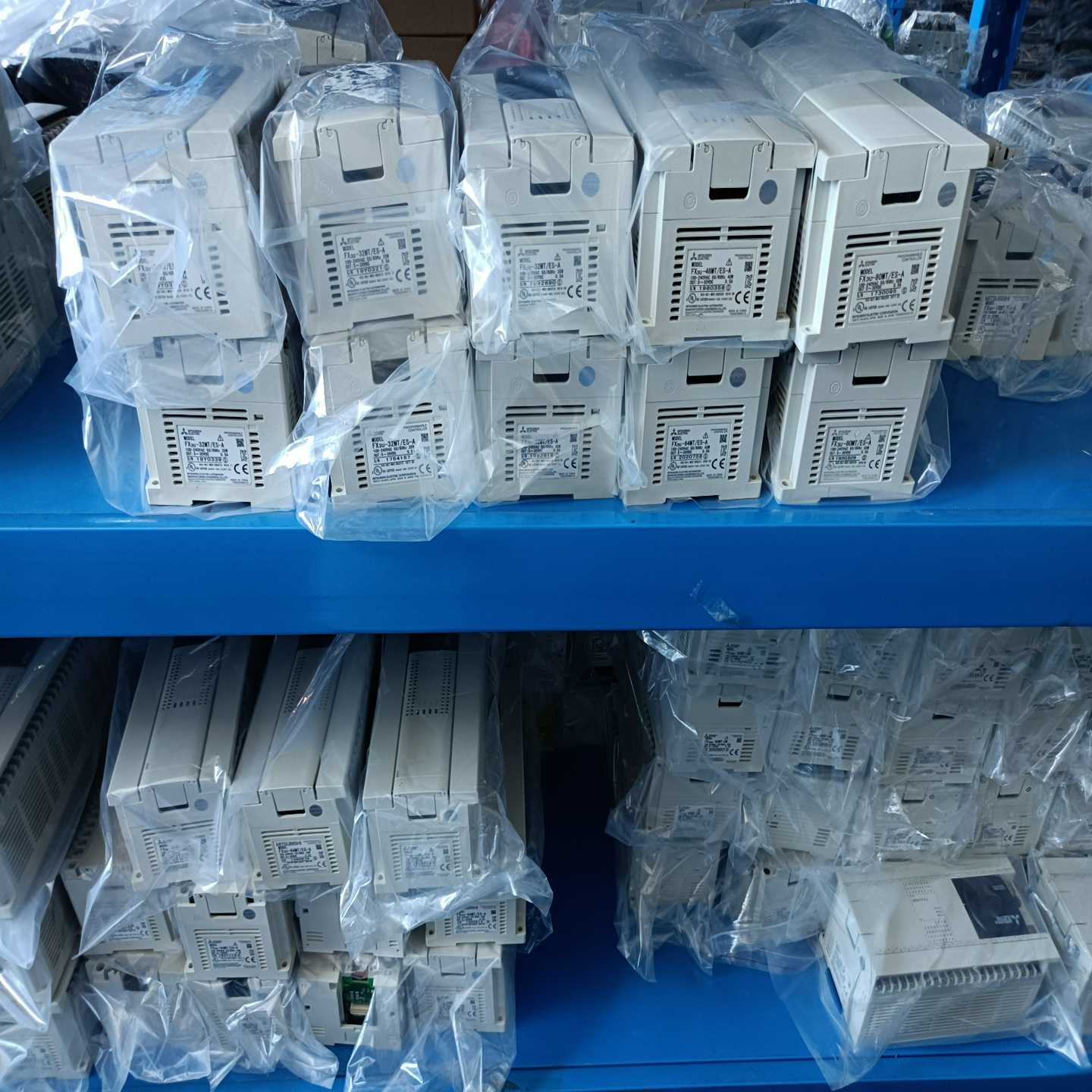 正品三菱FX3U-16MT/ES-AFX3U-32MT/E--议价商品