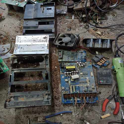 询价y640-4t011a0变频器11kw显示面板风扇电容主板4