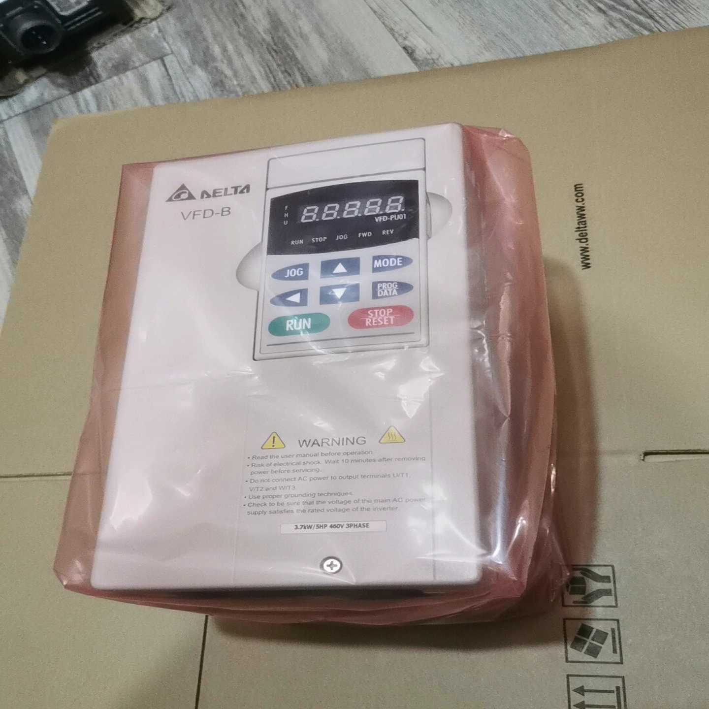 VFD022B21A全新VFD037B43A台达变频器3.7--议价商品