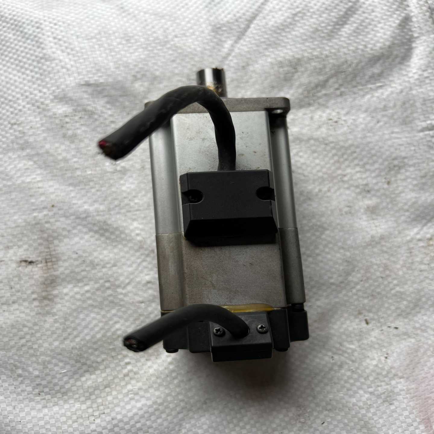 力士乐伺服电机MSM031C-0300-NN-M0-CH1，询价