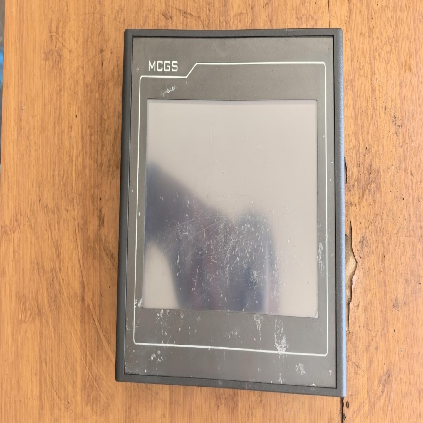 昆仑通态7寸屏，型号TPC7012El，功能正常,成色如