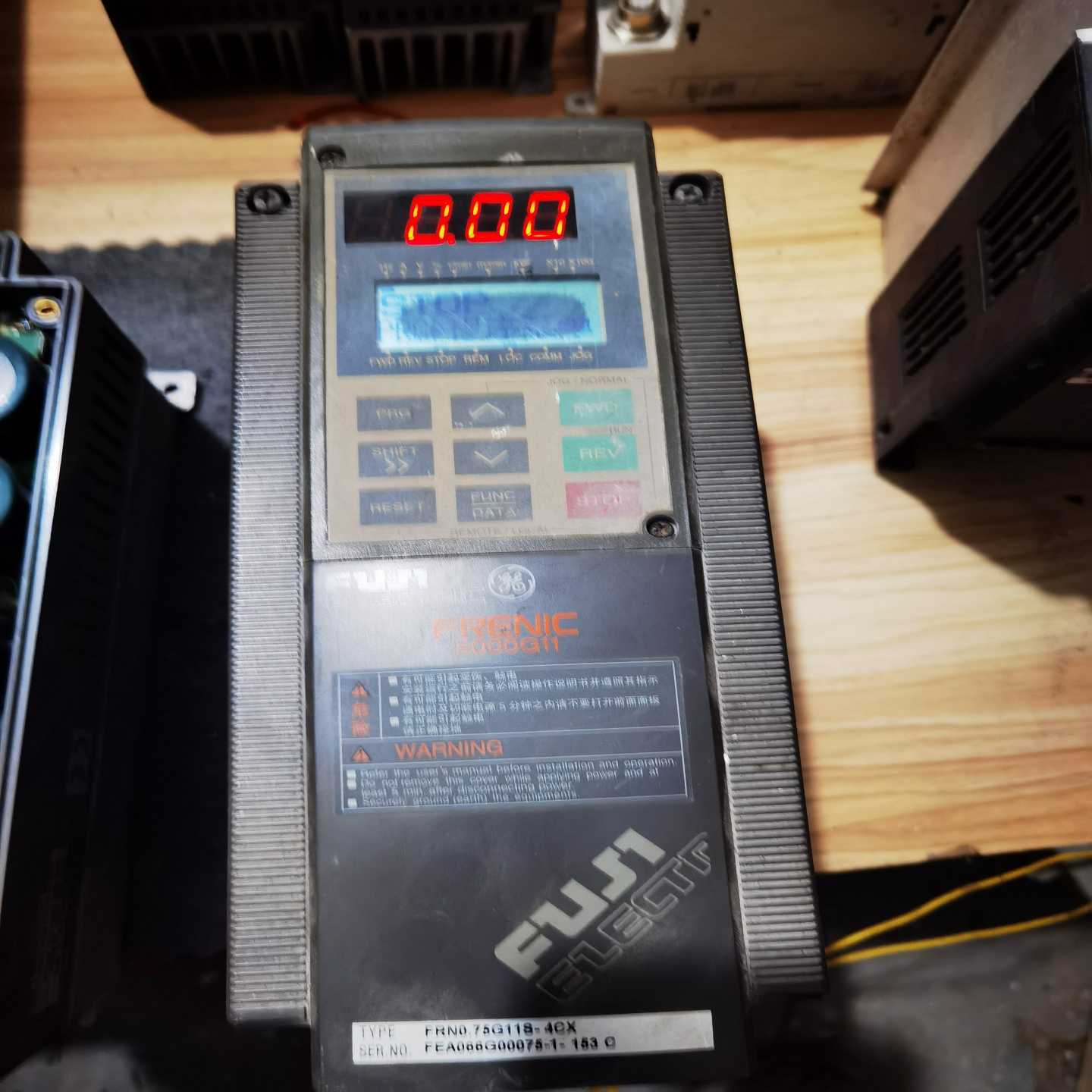 富士G11变频器2.2kw富士FRN2.2G11S-4CX拆询价