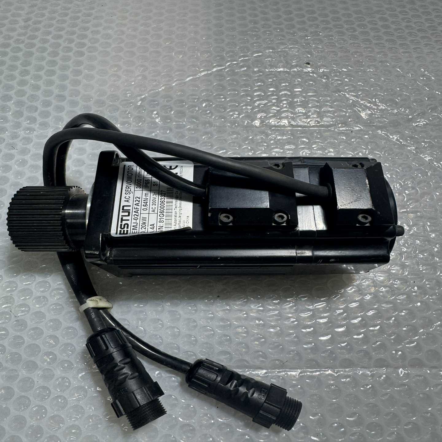 出一台埃斯顿AC伺服电机，型号EMJ-02AFA22，参数是--议价商品