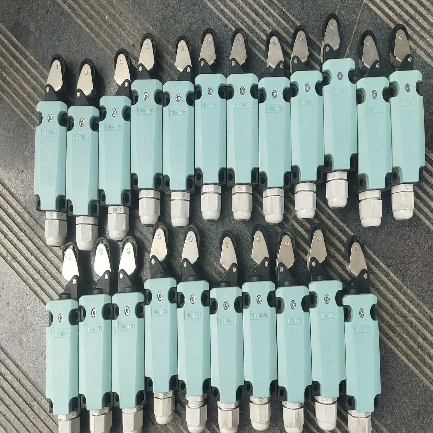 【议价】限位开关3SE5132-0CE0522个适用